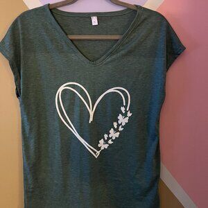 (NEW) Light green, soft, cap sleeve T-shirt with heart